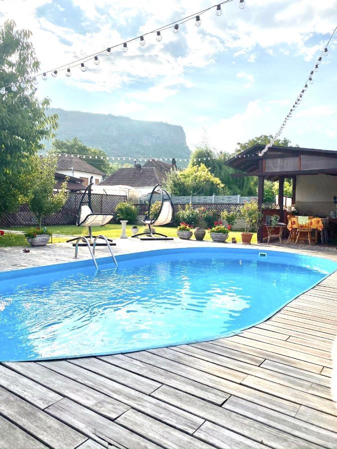 Leisure House Hunedoara Villa Uroi Bagian luar foto
