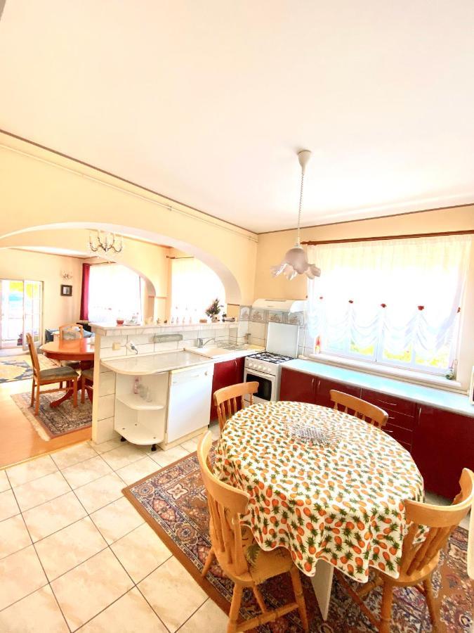 Leisure House Hunedoara Villa Uroi Bagian luar foto
