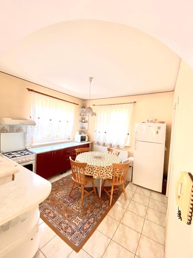 Leisure House Hunedoara Villa Uroi Bagian luar foto
