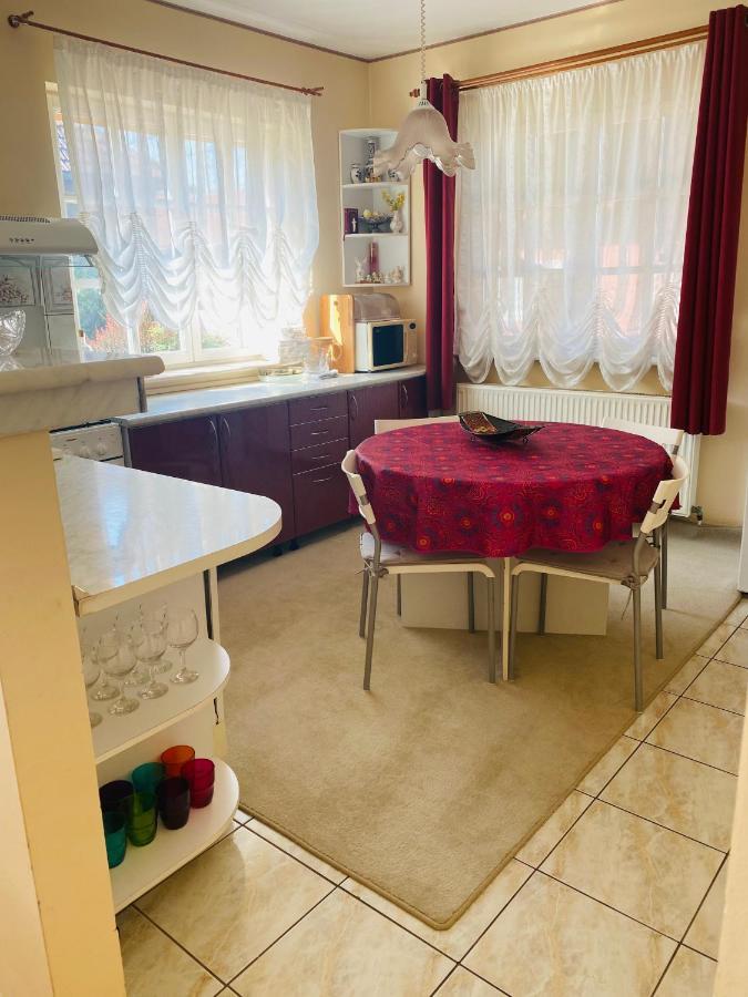 Leisure House Hunedoara Villa Uroi Bagian luar foto